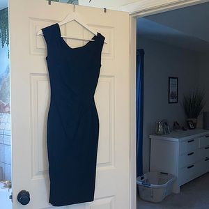 Black cocktail dress size med but can defiantly fit a small to.
